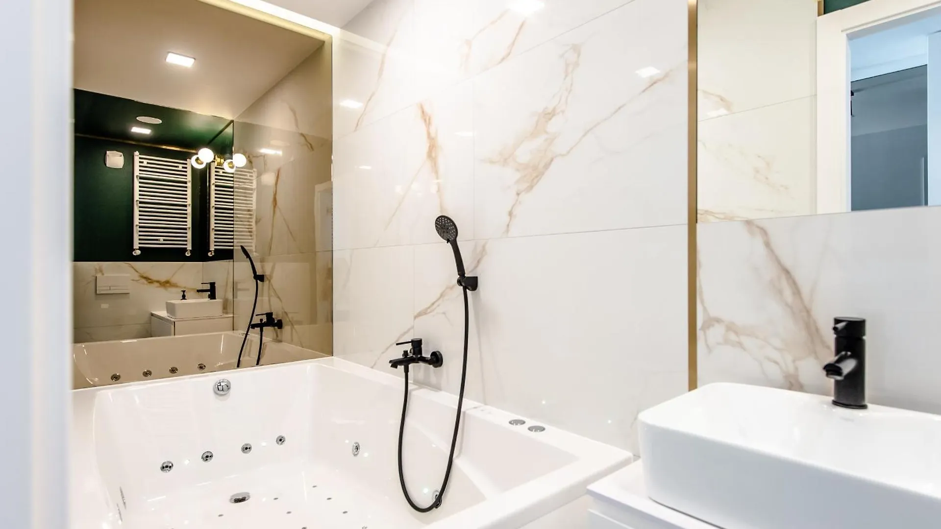 Super-Apartamenty Vip Jacuzzi IV Poznan Apartment