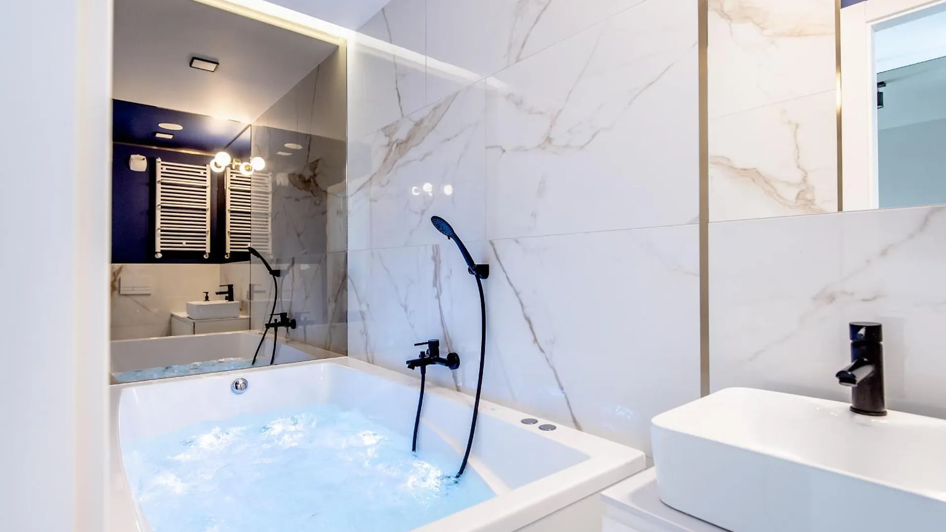Super-Apartamenty Vip Jacuzzi IV Poznan